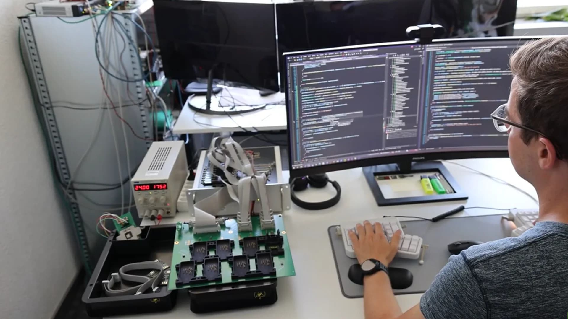 No alternate text provided