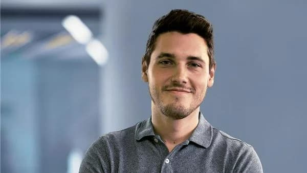 No alternate text provided