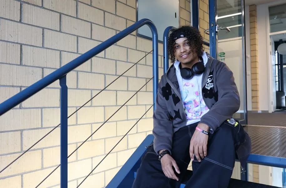 No alternate text provided