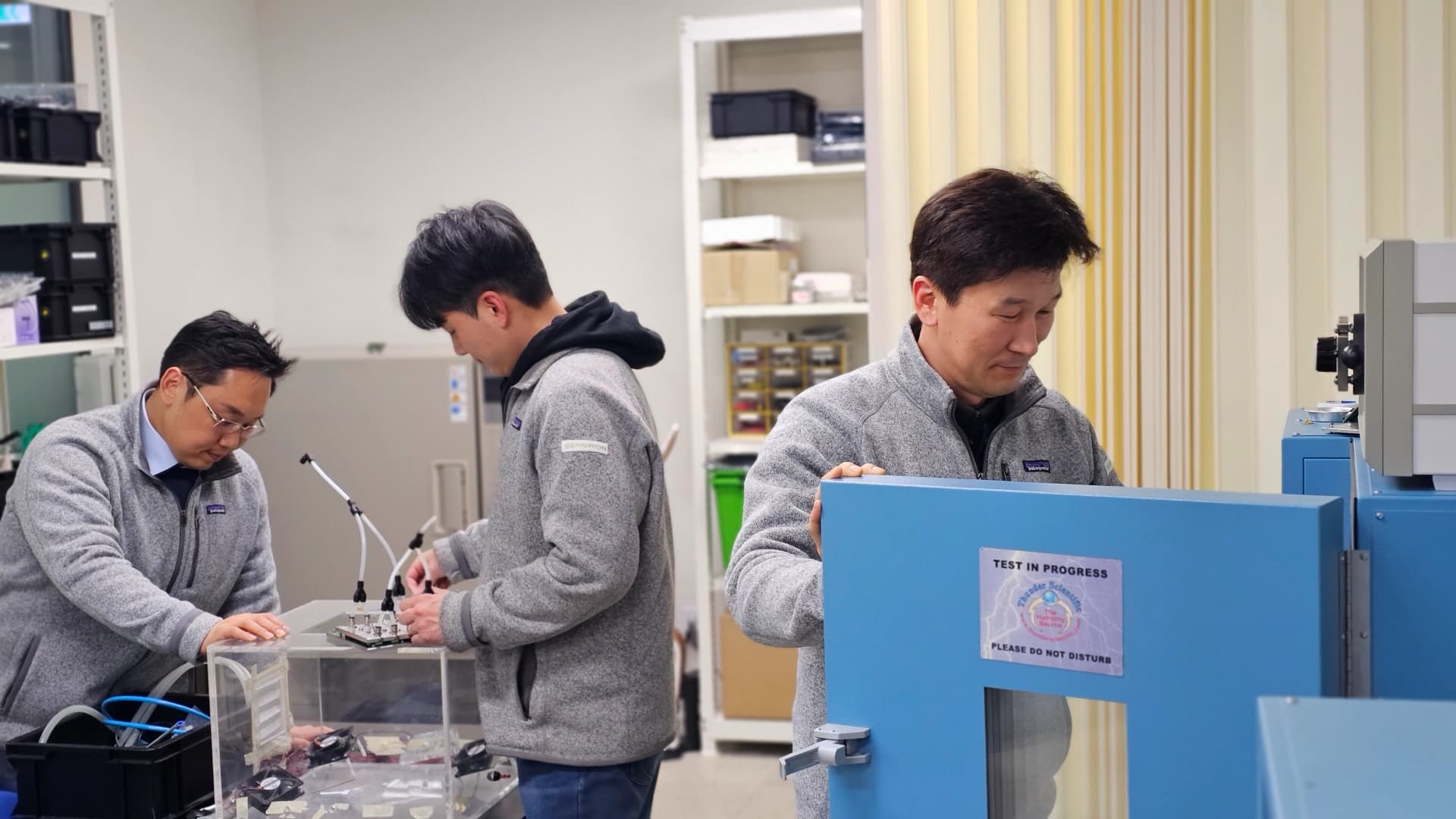 No alternate text provided